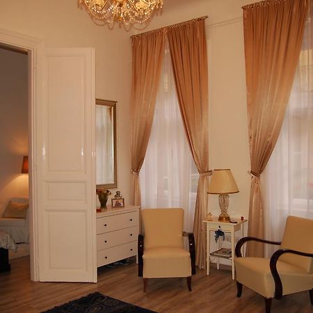 Balázs Apartment - Oktogon Budapest Esterno foto