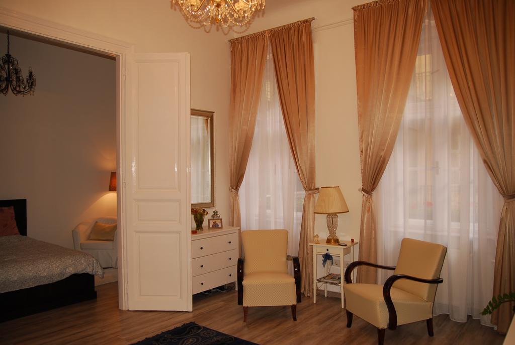 Balázs Apartment - Oktogon Budapest Esterno foto
