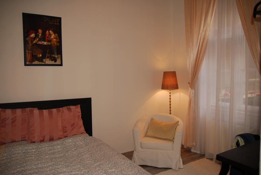 Balázs Apartment - Oktogon Budapest Esterno foto